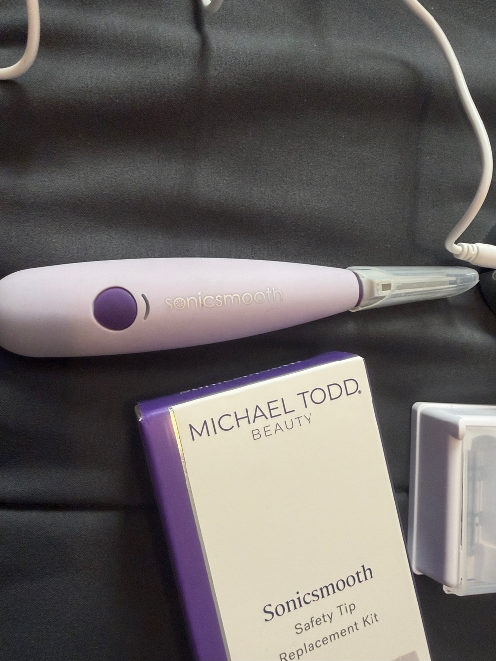 Michael Todd Beauty Sonicsmooth Handle & 16 Replacement Tips - Picture 2 of 7